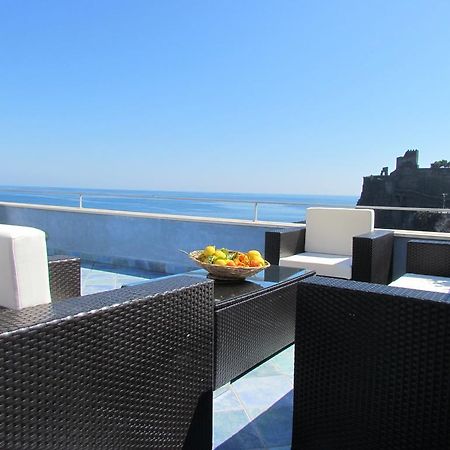 Bed and Breakfast La Terrazza Sul Mare Ачи Костелло Экстерьер фото
