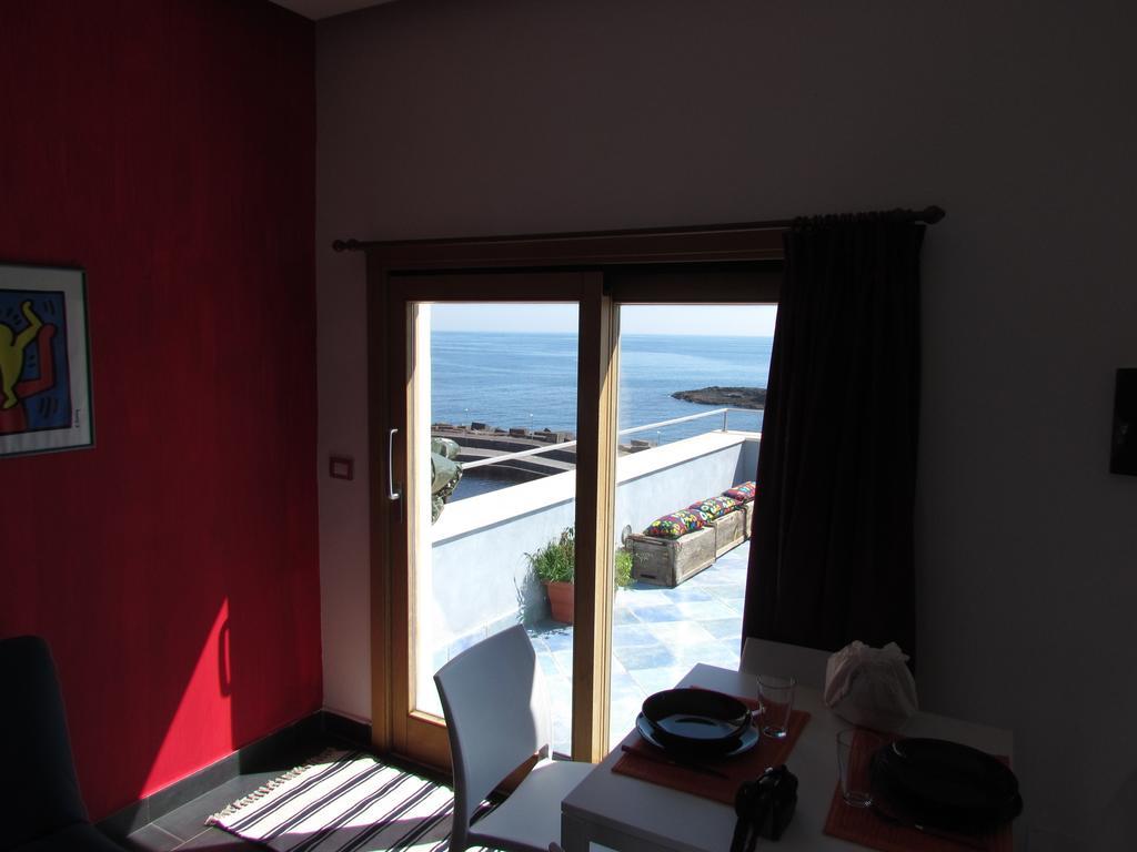 Bed and Breakfast La Terrazza Sul Mare Ачи Костелло Экстерьер фото