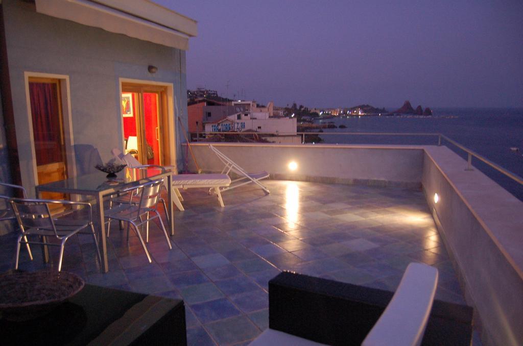 Bed and Breakfast La Terrazza Sul Mare Ачи Костелло Номер фото
