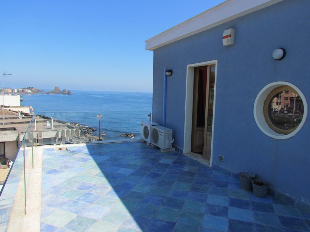 Bed and Breakfast La Terrazza Sul Mare Ачи Костелло Экстерьер фото