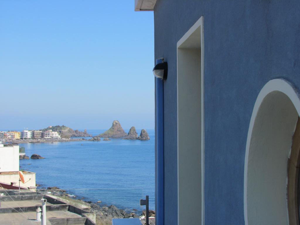 Bed and Breakfast La Terrazza Sul Mare Ачи Костелло Экстерьер фото