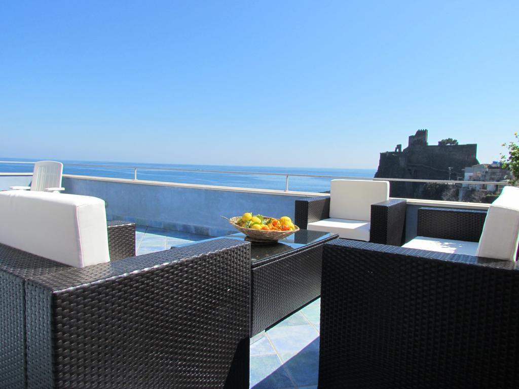 Bed and Breakfast La Terrazza Sul Mare Ачи Костелло Экстерьер фото